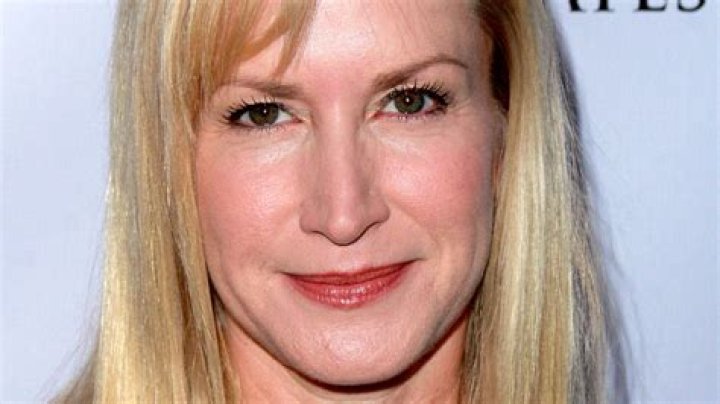 Angela Kinsey