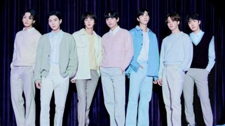 BTS Extends Contract With BigHit Entertainment