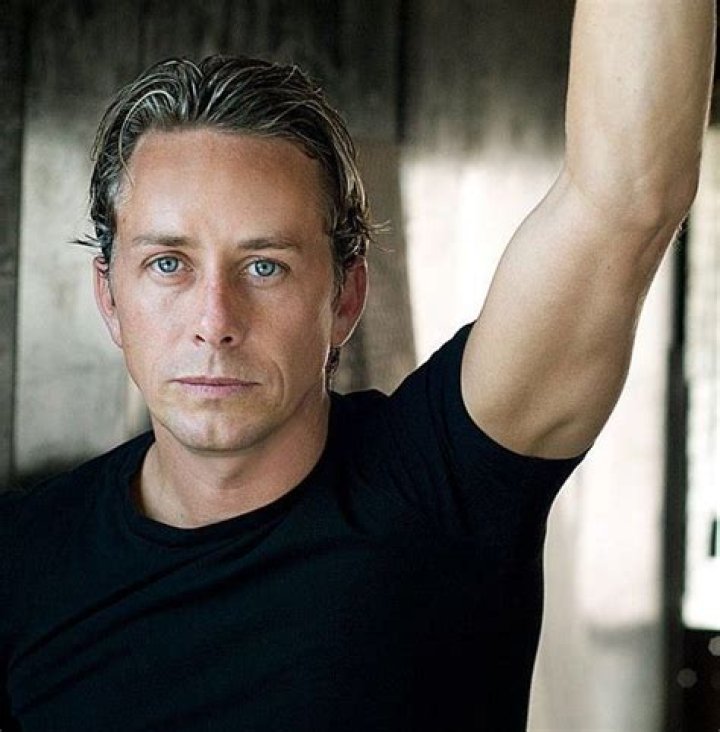 Dean Armstrong
