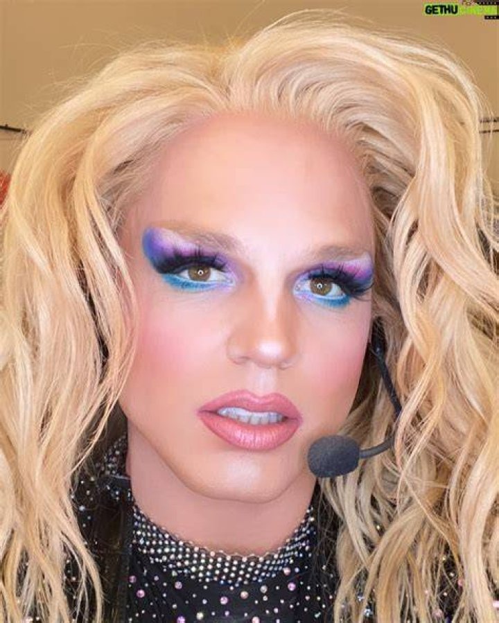 Derrick Barry Wiki, Bio, Age, Height, Boyfriend, Instagram Derrick Barry Wiki, Bio, Age, Height, Boyfriend, Instagram