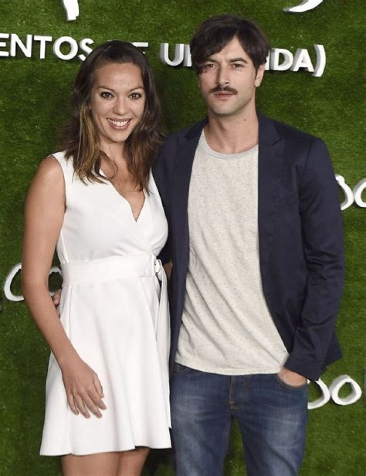 Iris Díaz, Javier Rey's Girlfriend