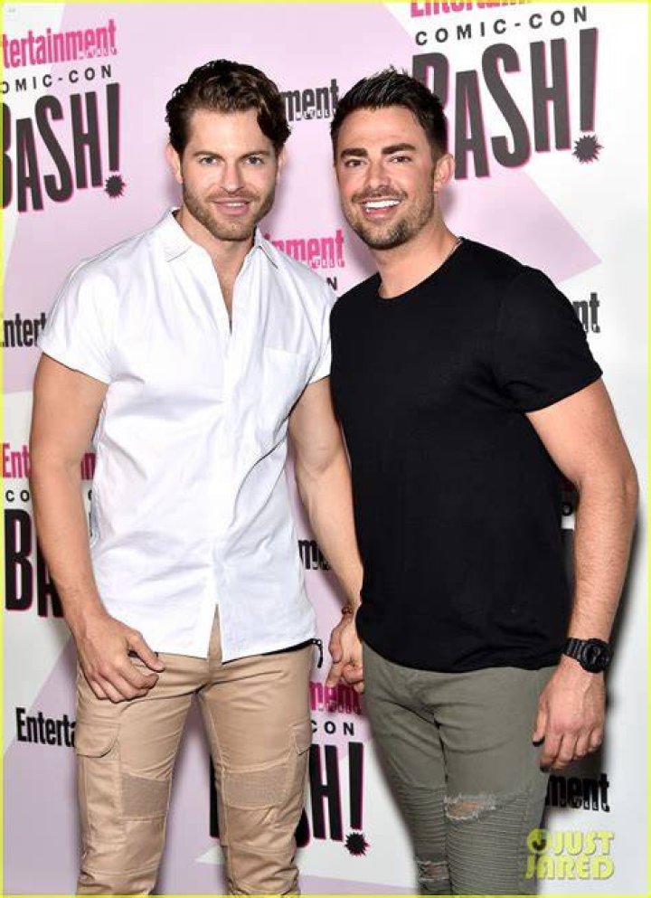Jonathan Bennett, Jaymes Vaughan's Girlfriend