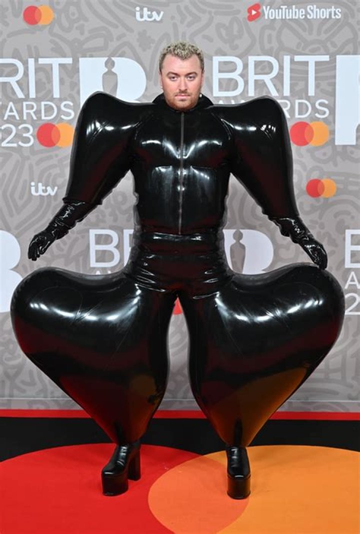 SAM SMITH STANDS UP TO HOMOPHOBIA 1