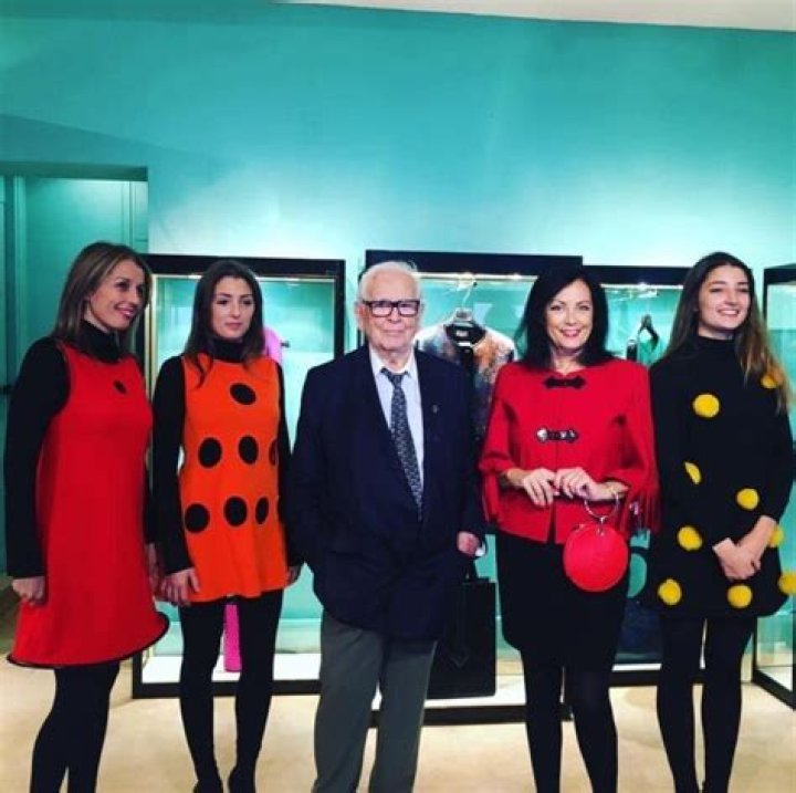 Sylvana Lorenz Jeune Sylvana Lorenz Jeune