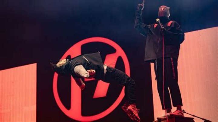 Twenty One Pilots Receive Their First Top 10 Single on Billboard