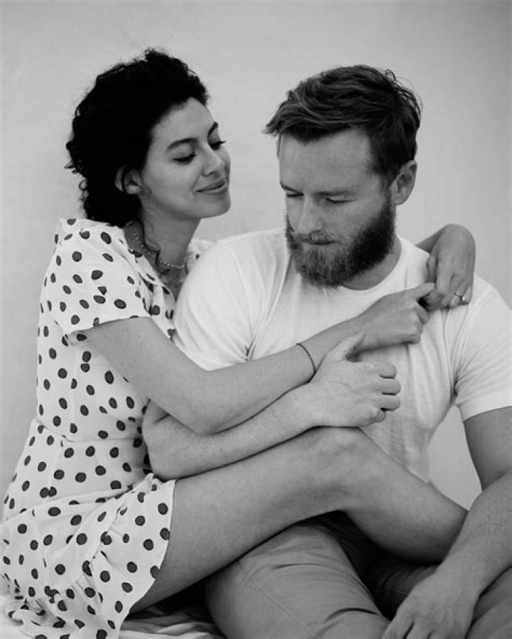 Yolanda Pecoraro, Christopher Masterson's Girlfriend